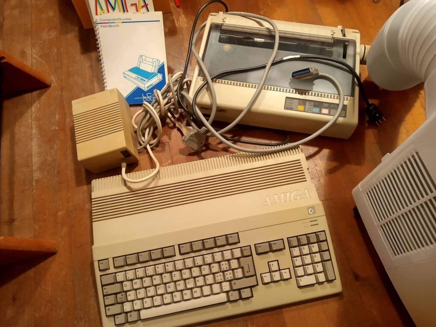 Commodore PC: Amiga Commodore A-500 A500 – Usato da Prez-vers-Siviriez venduto da Monija70