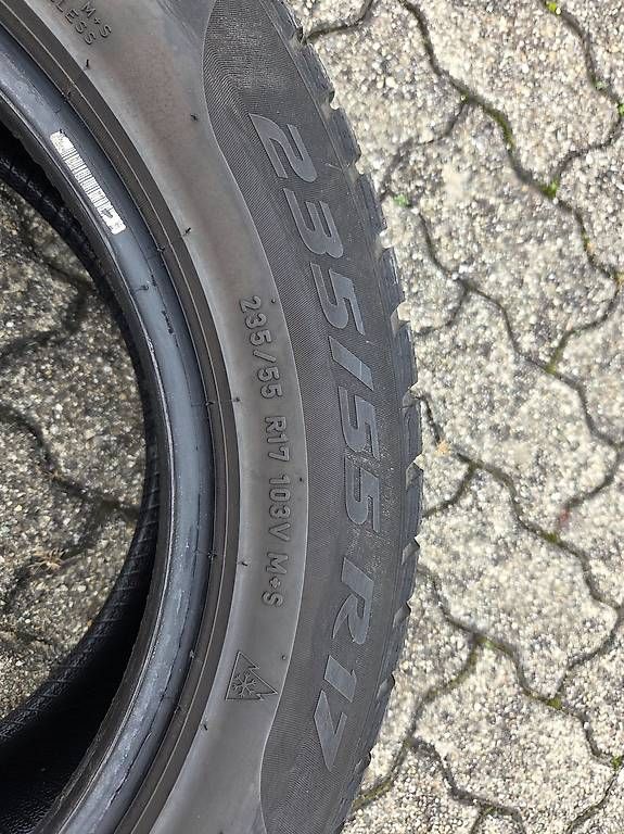 Pneumatici & Ruote complete: 4 stk. Winterreifen / PIRELLI – Usato da Lausen venduto da 04362 3