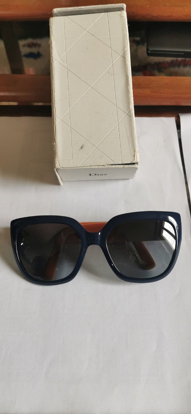 Occhiali & Lenti: lunettes de soleil Christian Dior – Usato da Vésenaz venduto da Angela.C3