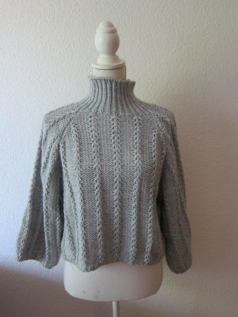 Pulli hellgrau mit Muster, Top Zustand!