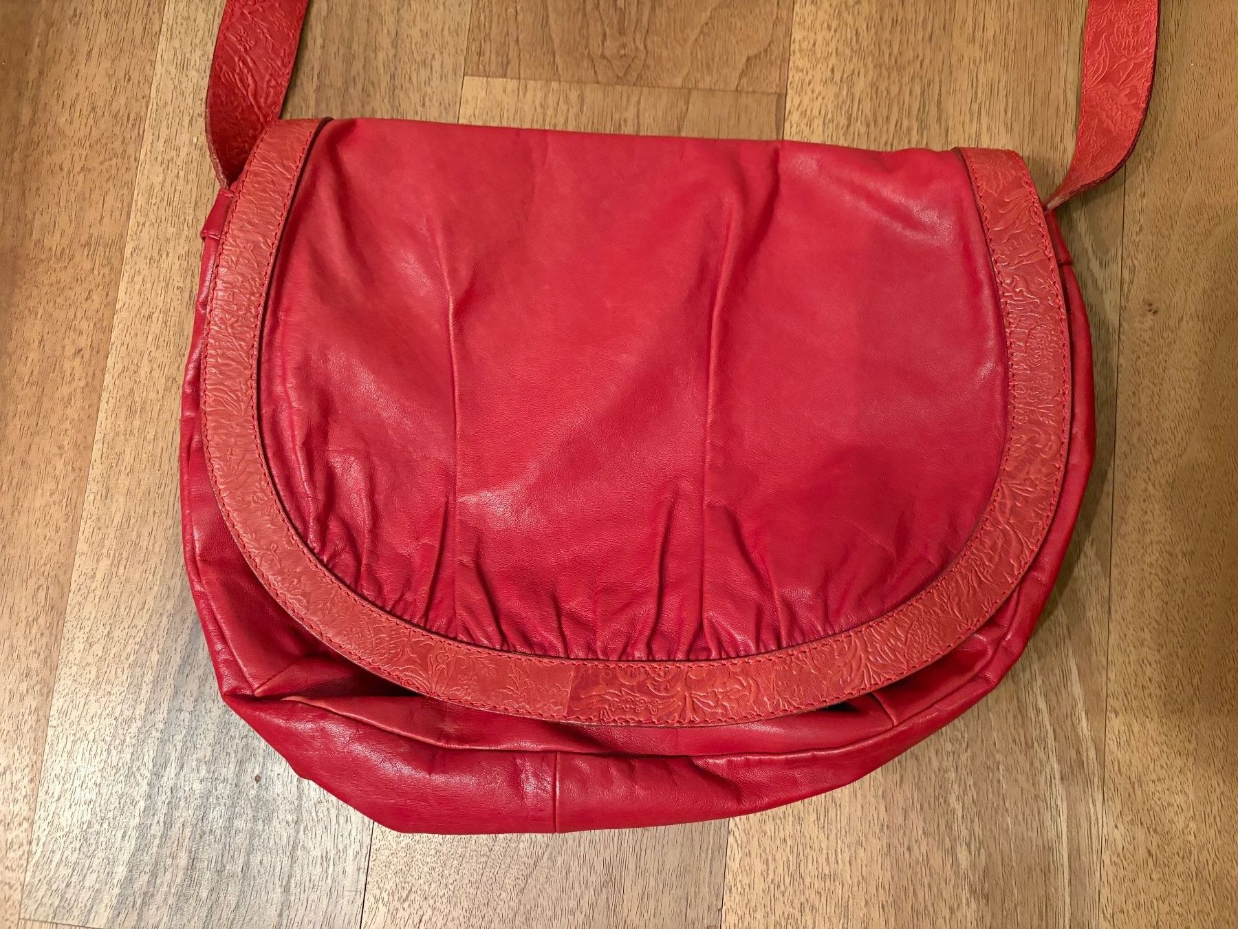 Baldinini Taschen für Damen: Baldinini Ledertasche, rot, Top Zustand! – Gebraucht aus Bern von _nik_01