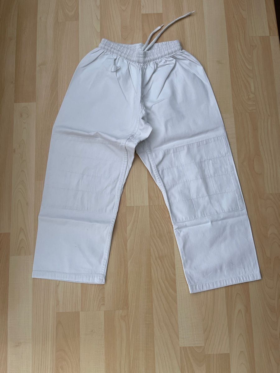 Kimonos: Judo Gi Set - Perfect for Spring Training, Size Small – Gebraucht aus Emmenbrücke von vic_nx9v 2