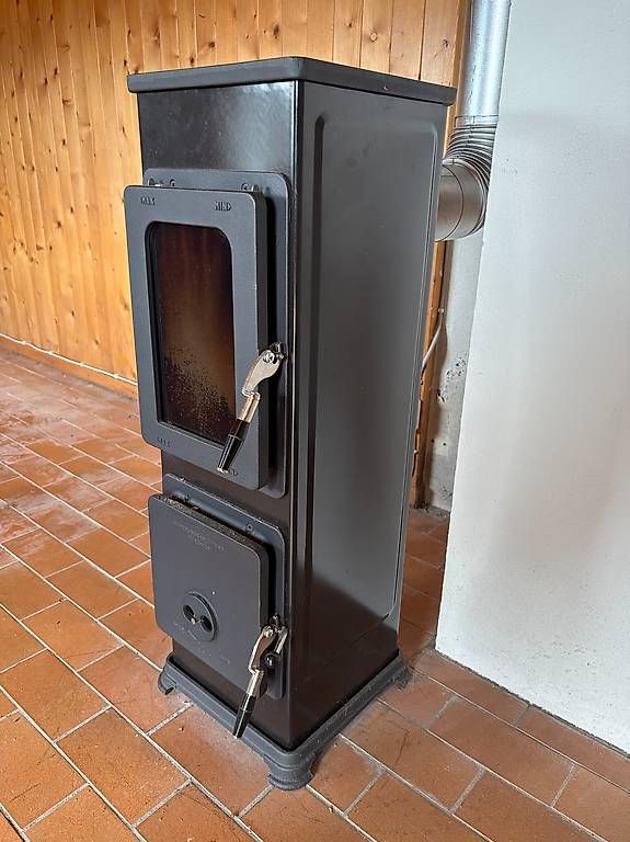 Stufe caminetto: Schmucker Heizungsherd – Usato da Sangernboden venduto da Goldie74 1