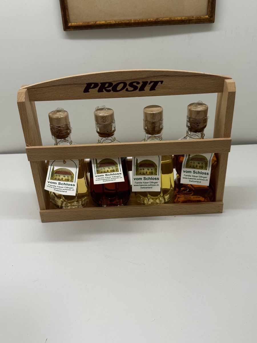 Altro: Set mit 4 Schnapsflaschen "vom Schloss" im Holzkorb - Perfek – Usato da Schlieren venduto da Eldi84 1