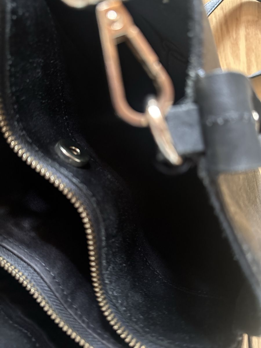 Borse da donna: Schwarzes Ledertasche – Usato da Münsingen venduto da Secondhand89 5