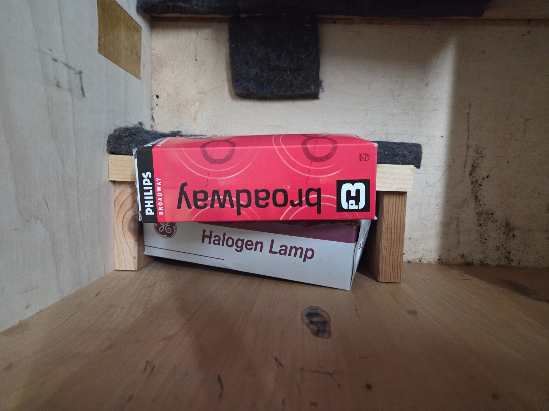 Lampade: Verfolgerscheinwerfer mit Zoom – Usato da Niederlenz venduto da Moki123 4