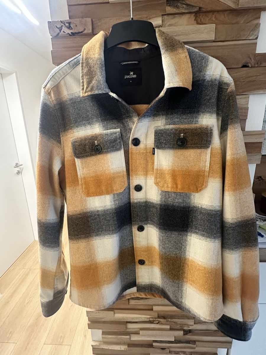 Jacken: Hemdjacke Herren Gr:M – Gebraucht aus Sevelen von Stopglobal. 1