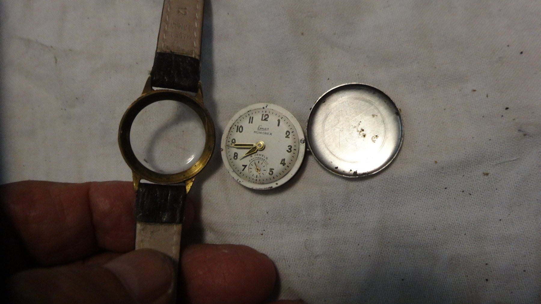 Orologi: EMES DAMEN SECONDEN CHRONO UHR.HANDAUFZEUG.4J.PROBLEM-LÄÜFT. – Usato da zürich venduto da ahmad01 7