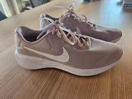 Nike Laufschuhe, Damen, Grösse 41, neuwertig
