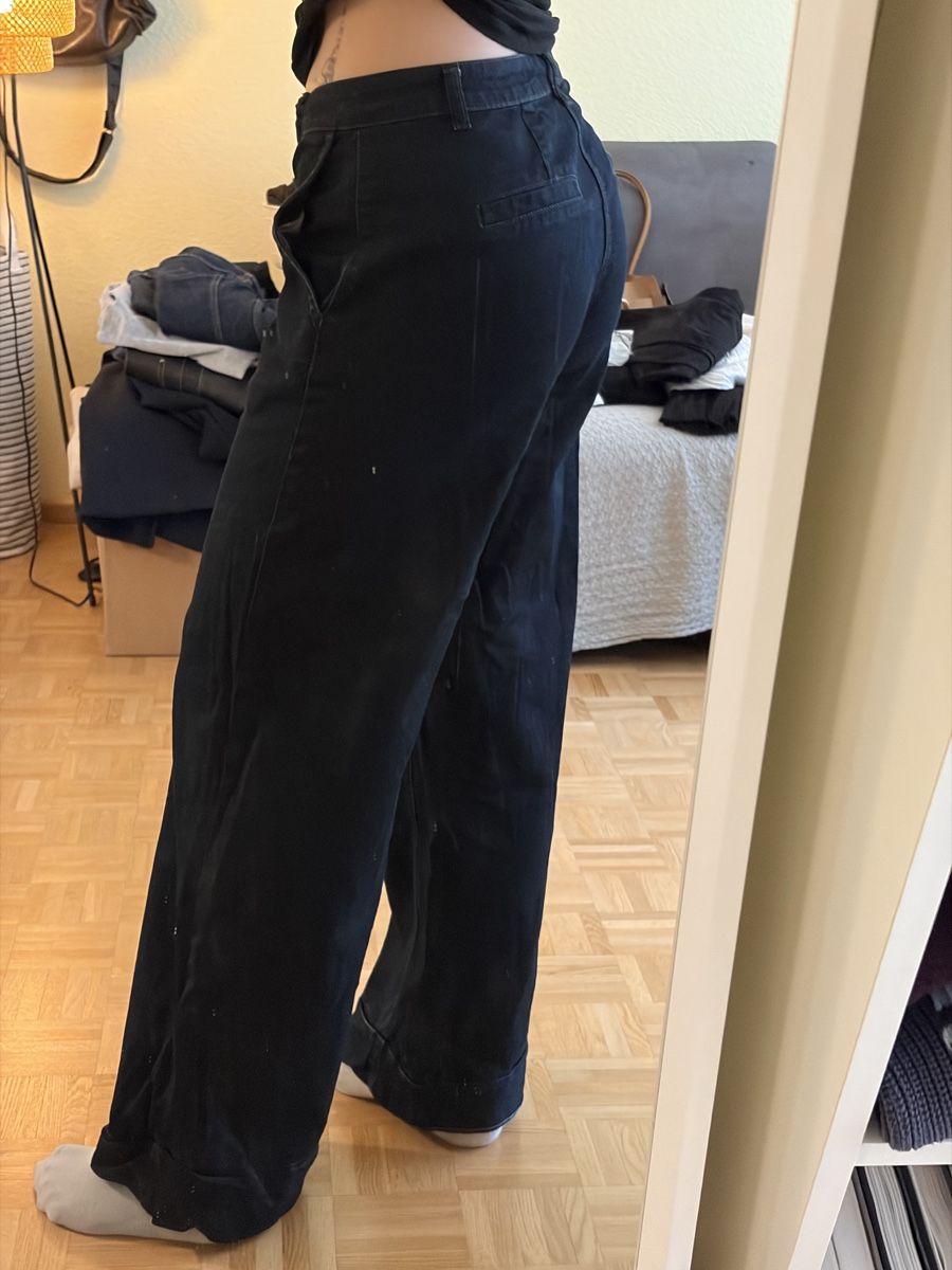 Jeans: My Essential Wardrobe Jeans – Usato da Basel venduto da pau_w9yw 2