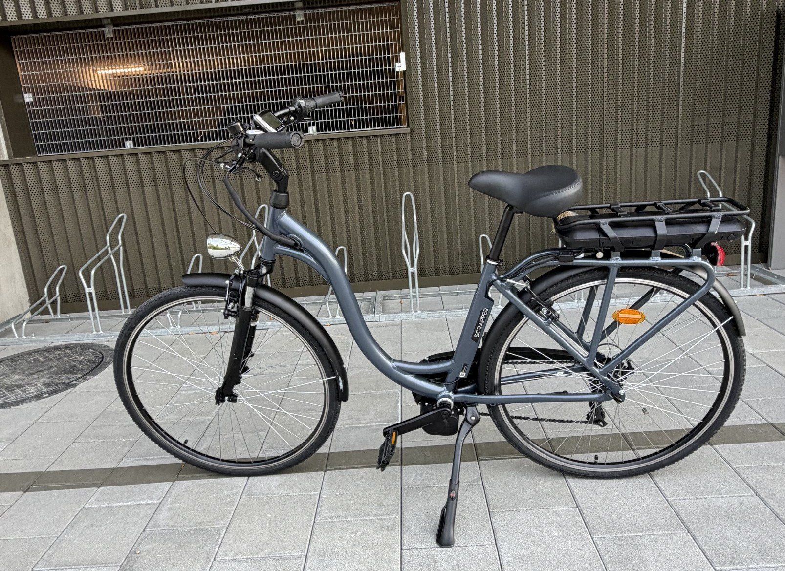 Shimano Velos: Velo electrique Scrapper neuf 5 km – Neu (gemäss Beschreibung) aus Gampelen von Markbubu
