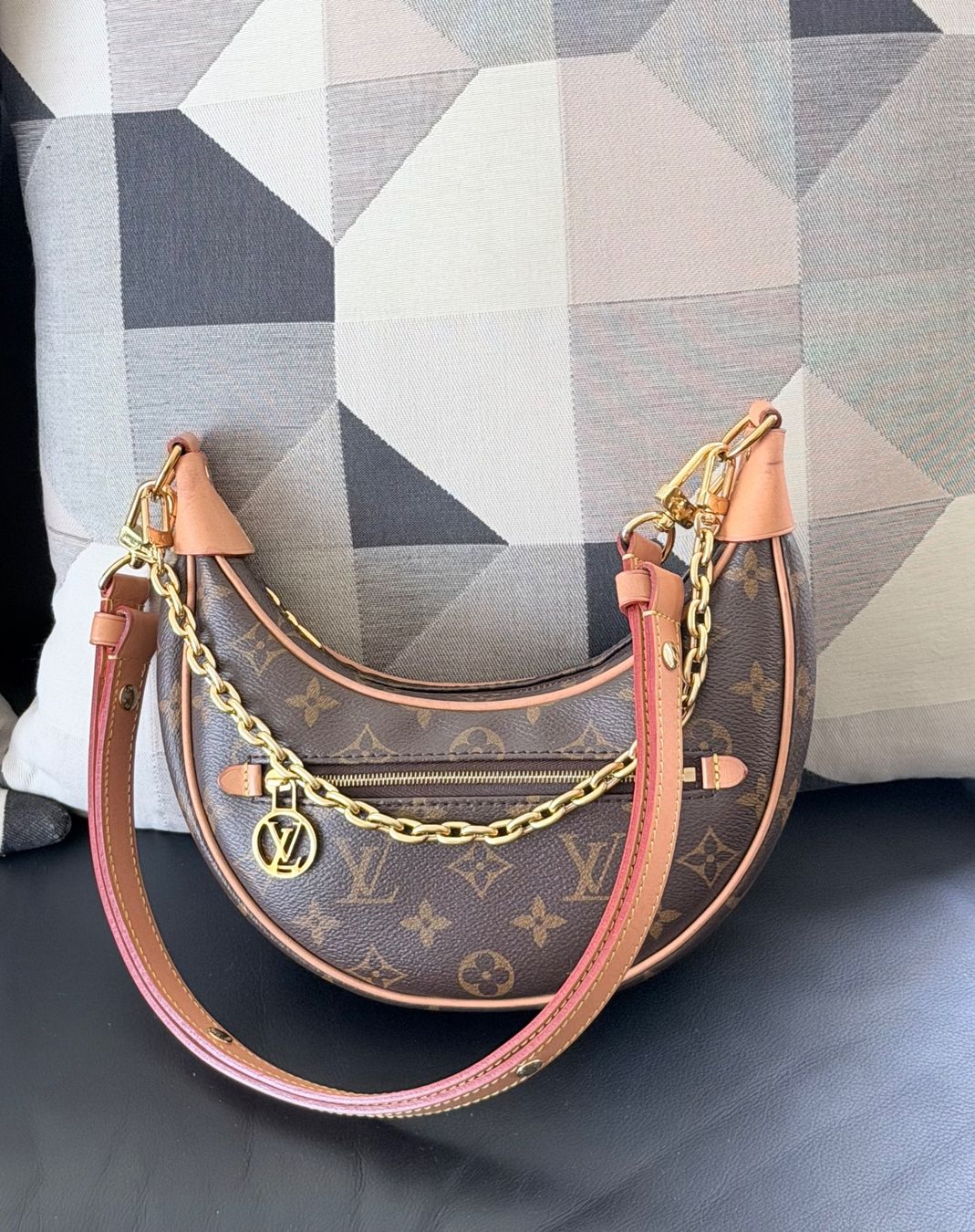 Louis Vuitton Borse da donna: Louis Vuitton Loop Bag – Usato da Reinach AG venduto da RobbisB 5