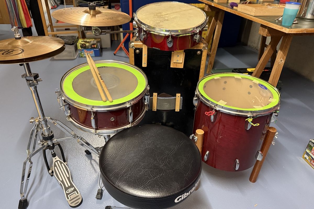 Strumenti musicali: Kofferschlagzeug – Usato da Romanshorn venduto da Senit 1