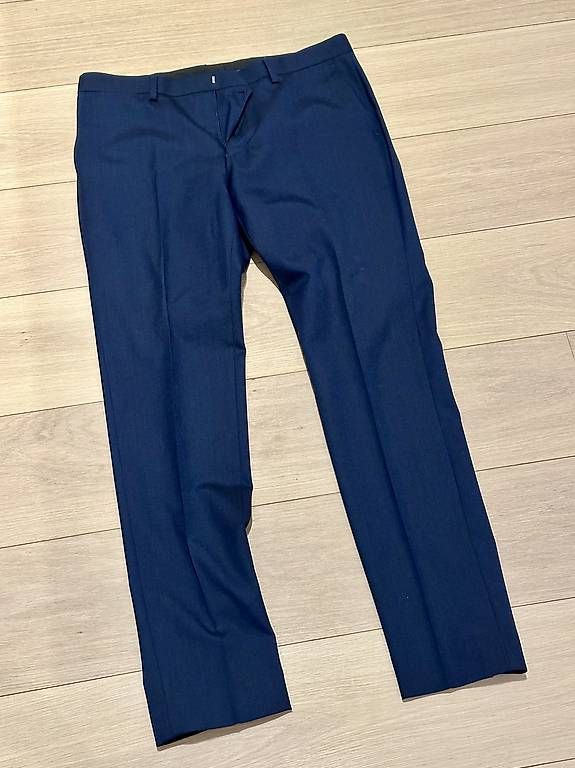 Completi: Anzüge - Blazer und Hosen – Usato da Rotkreuz venduto da ChlineMassa 1