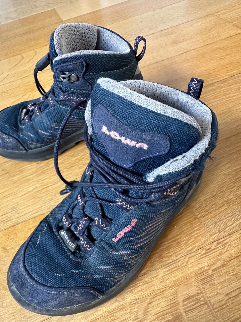Lowa Scarpe per ragazzi: Lowa Wanderschuhe Gr. 28 – Usato da Birsfelden venduto da pat_q766 2