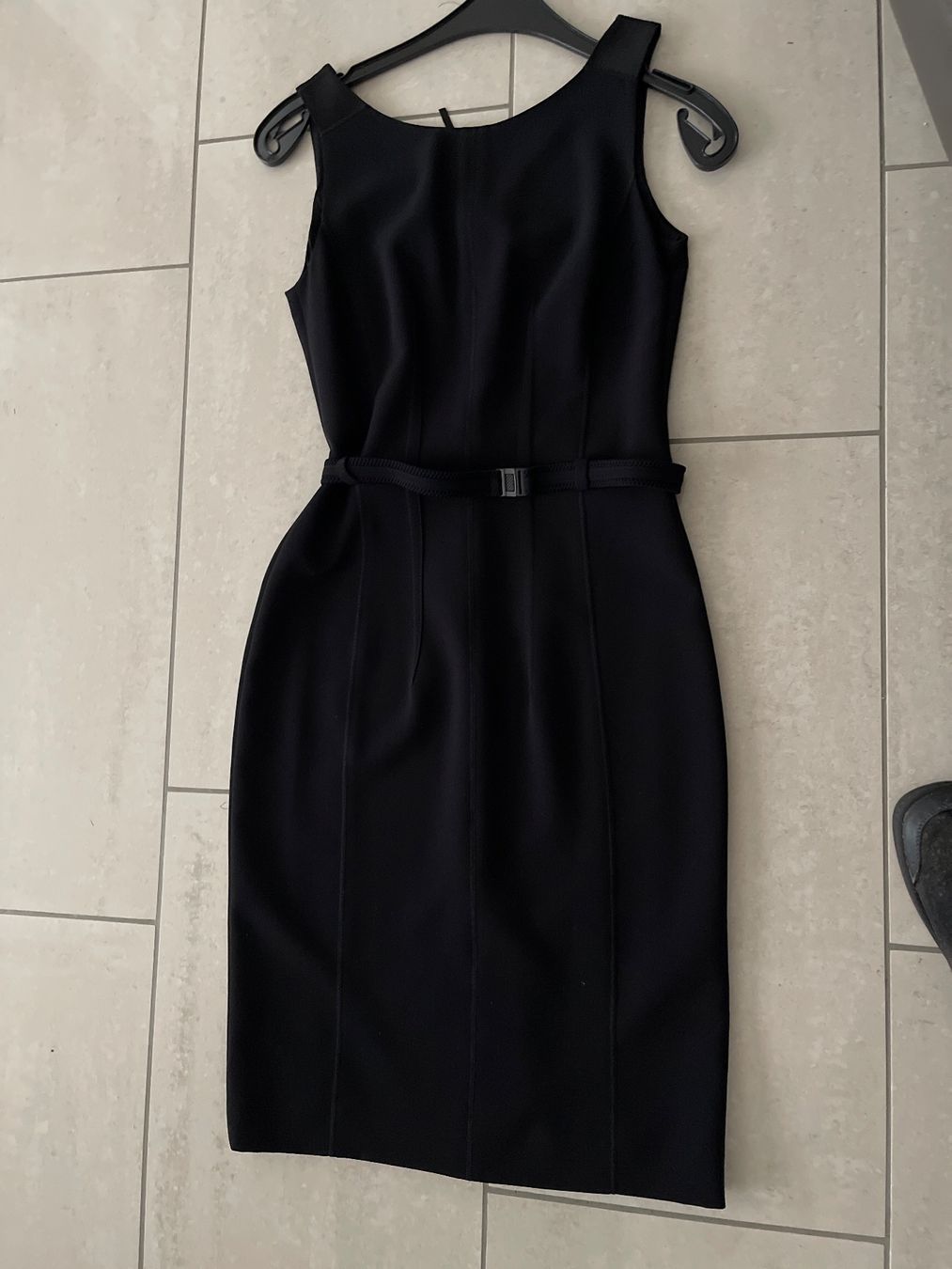 Marc Cain Vestiti: MARCCAIN schwarzes  Kleid 34  1mal getrahgen – Usato da Gutenswil venduto da yneB1943