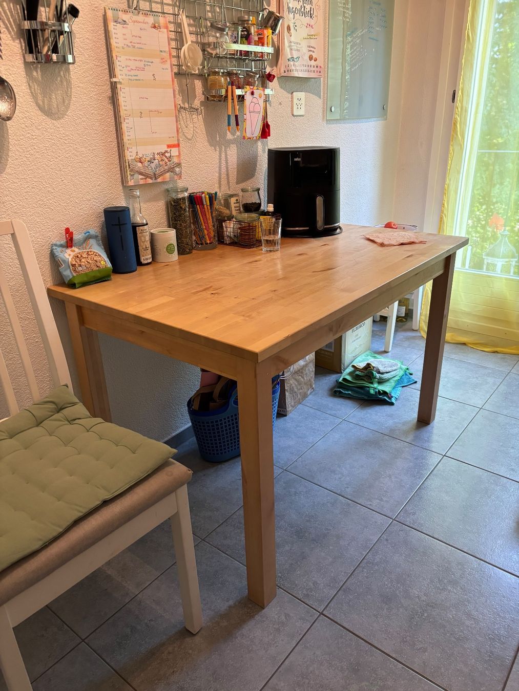 Ikea Tische: Ikea Holztisch – Gebraucht aus Bern von selo69