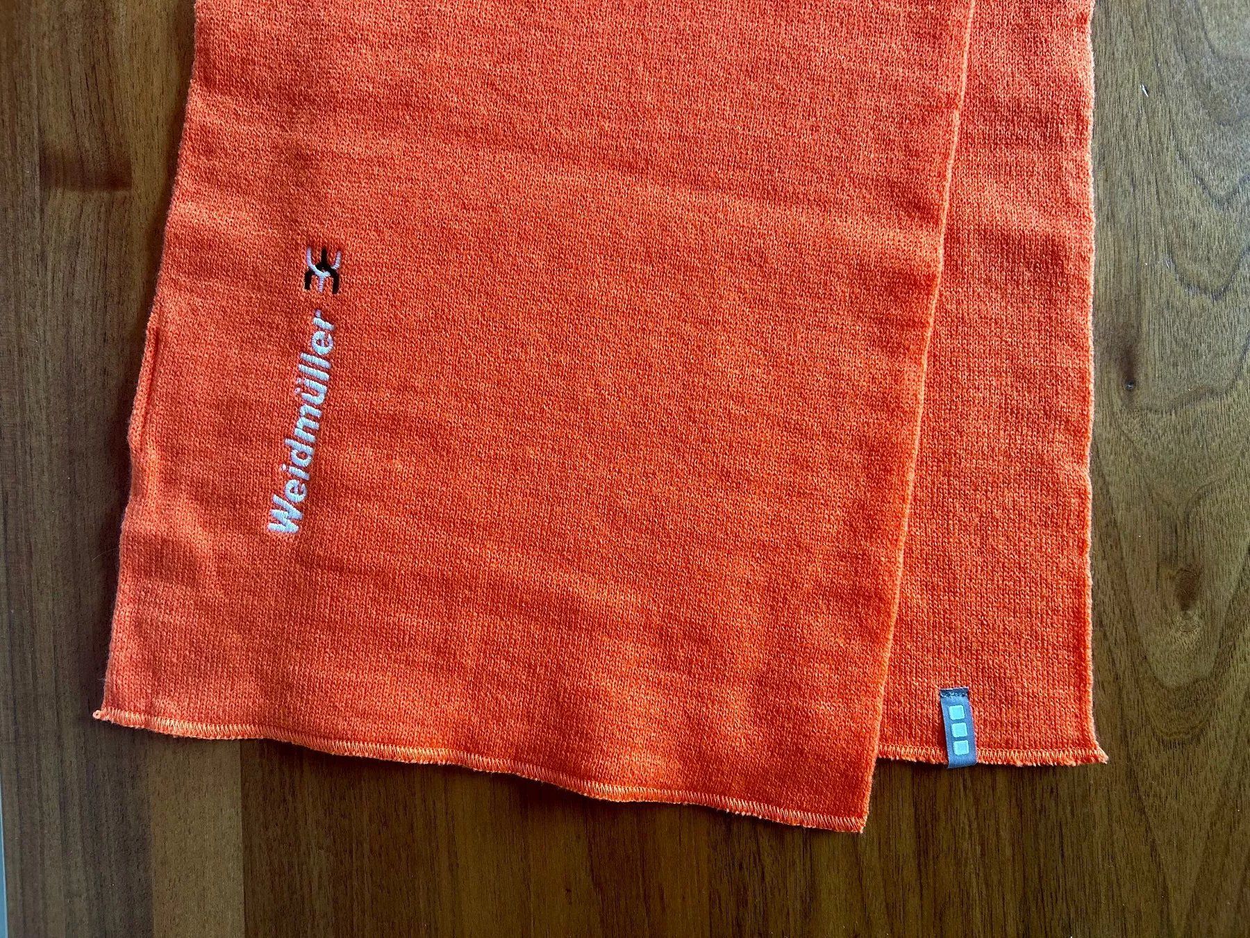 Foulard & Sciarpe: Halsschal von Weidmüller – Usato da Dietlikon venduto da Mankai 2