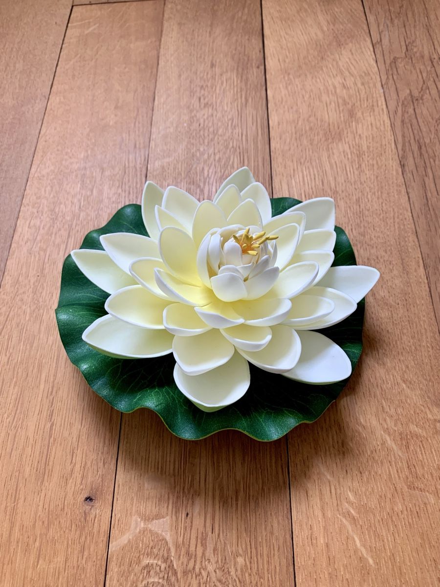 Tutte le decorazioni: Schwimmende Deko-Seerose – Nuovo (secondo la descrizione) da Zürich venduto da my_butterbrot 4