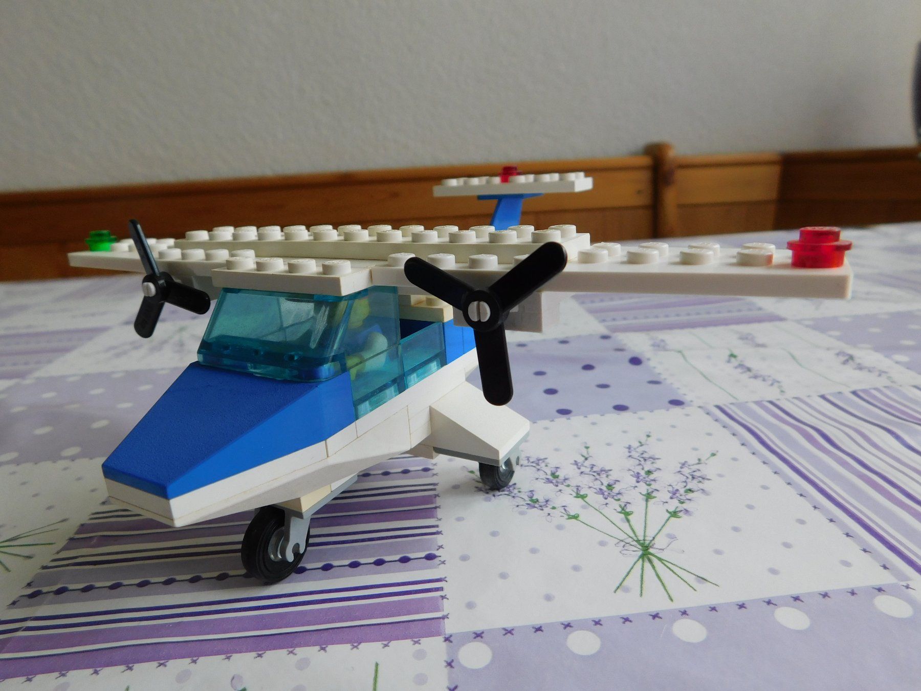 Lego Kit di costruzioni: Legoland Kleinflugzeug blau weiss. – Usato da Strengelbach venduto da Wedi73 9