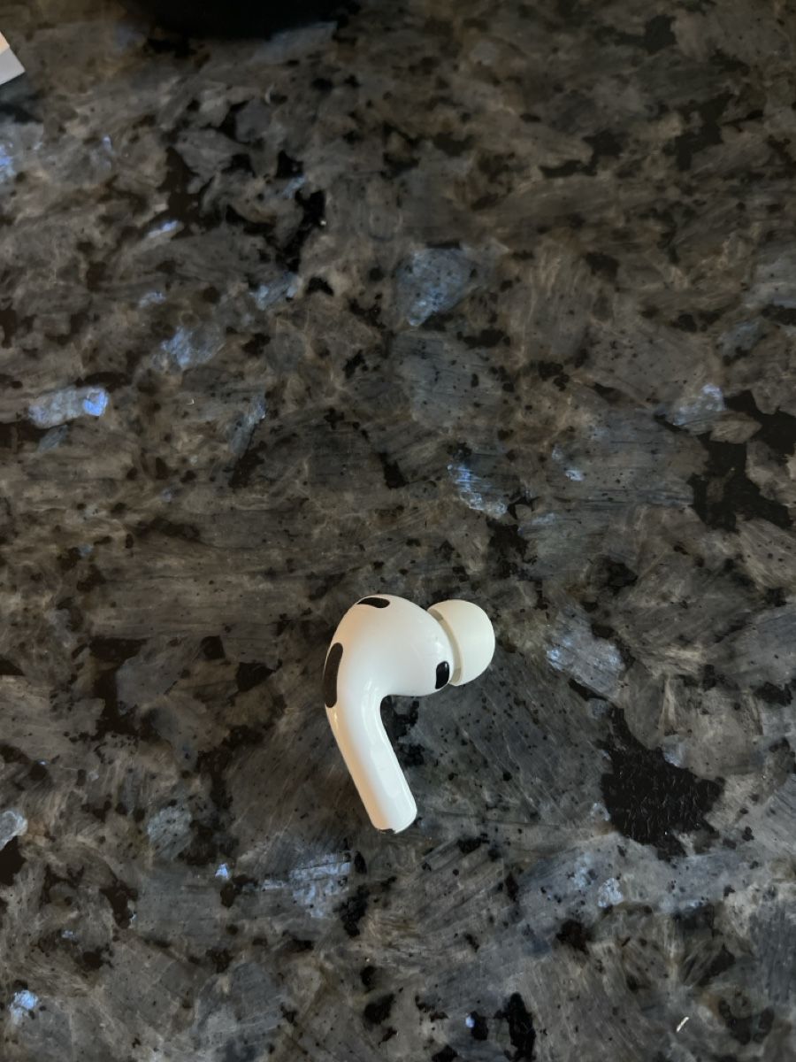 Apple Cuffie: Apple Air pods pro 3 Rechts – Nuovo (secondo la descrizione) da Lyss venduto da kev_22gx 1