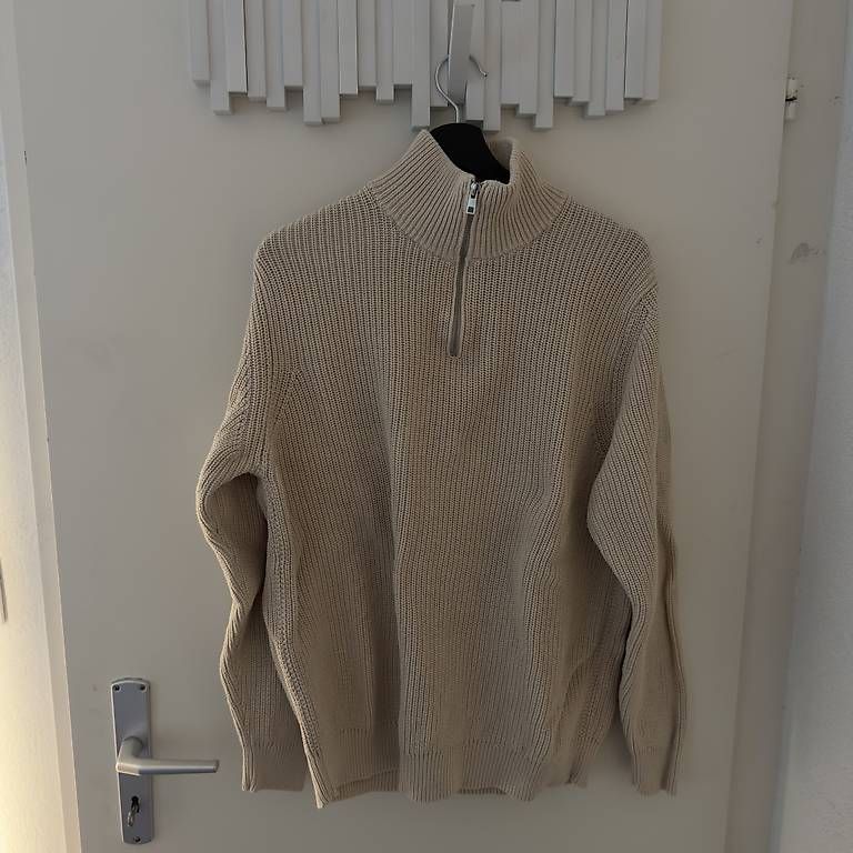 Maglioni & Felpe: Zara Col Zippé taille M – Usato da Vevey venduto da diogodasilva_