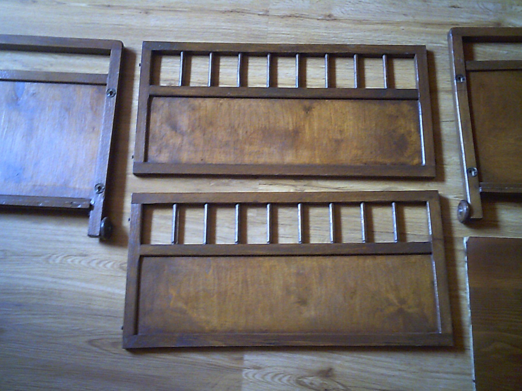 Giocattoli: Petit lit de poupée en bois – Usato da Satigny venduto da Haddock0 4