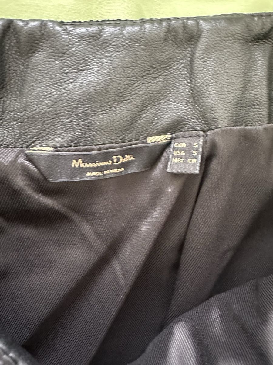 Massimo Dutti Gonne: Massimo Dutti Black Leather Mini Skirt - Size Small 49 – Usato da Genève venduto da ngoodies 2