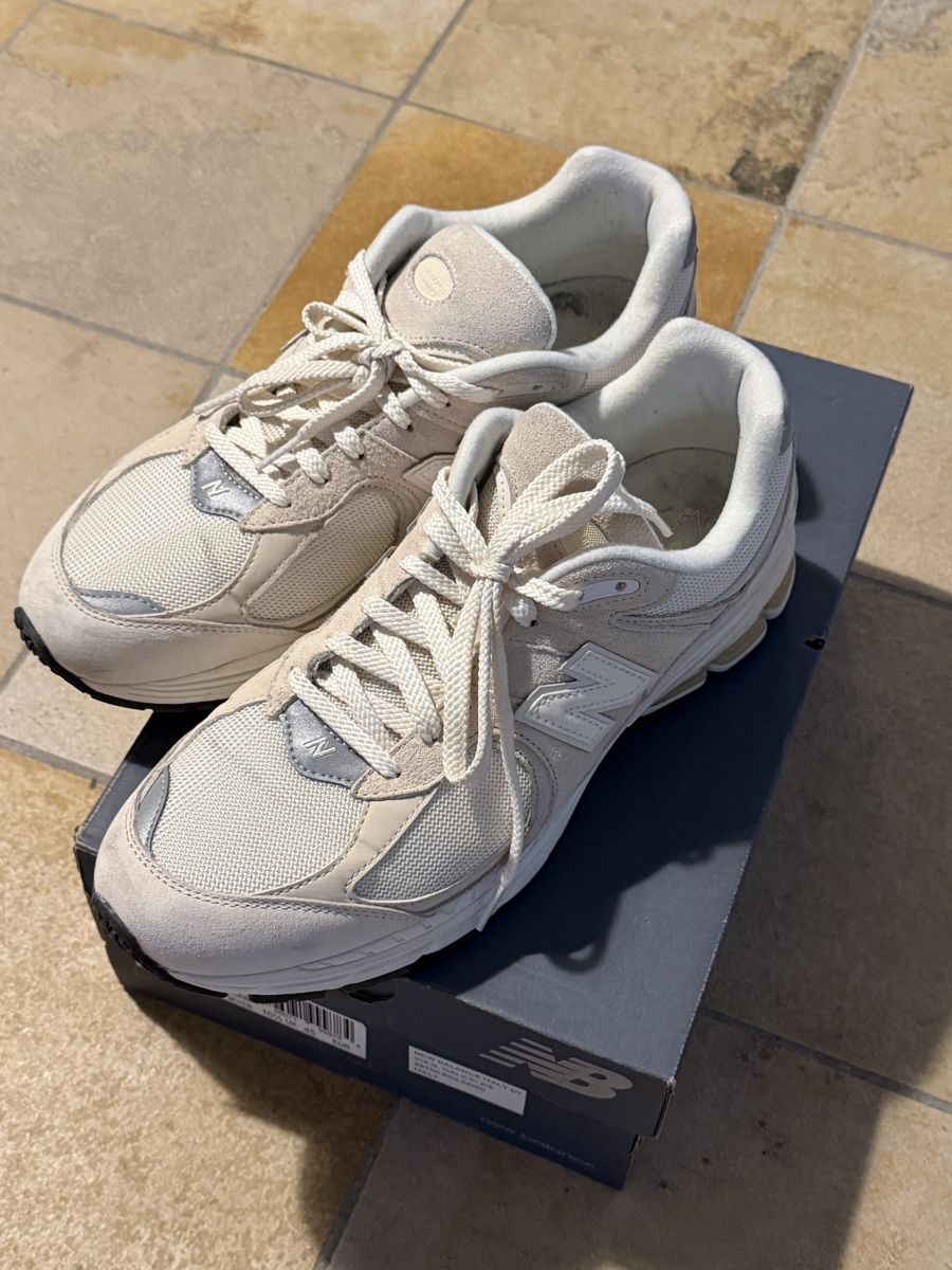 New Balance Scarpe da uomo: New Balance 2002R beige Grösse 45 – Usato da Basel venduto da Stauffer94 1