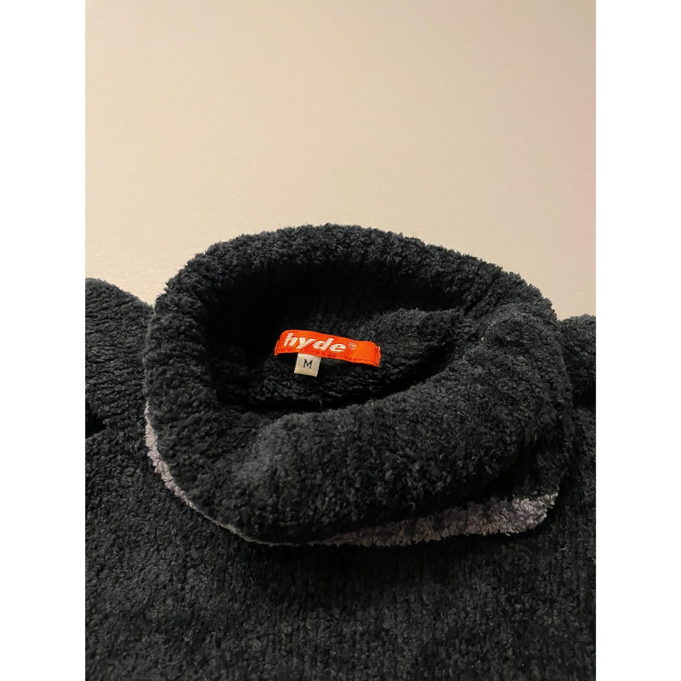Maglioni & Felpe: Knuddel Pullover, weich flauschig, schwarz, Rand grau, L – Usato da Amriswil venduto da fit8580 3