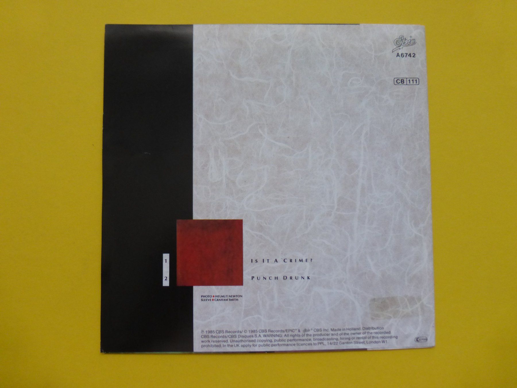 Dischi in vinile: Sade – Is It A Crime? – Usato da Zürich venduto da Swiss57 1
