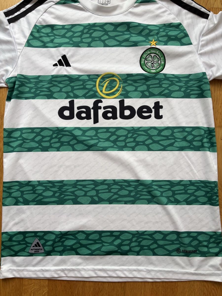 Canottiere & Pantaloni: FC Celtic Glasgow M ( L ) – Usato da Schmitten FR venduto da Hubalo 4