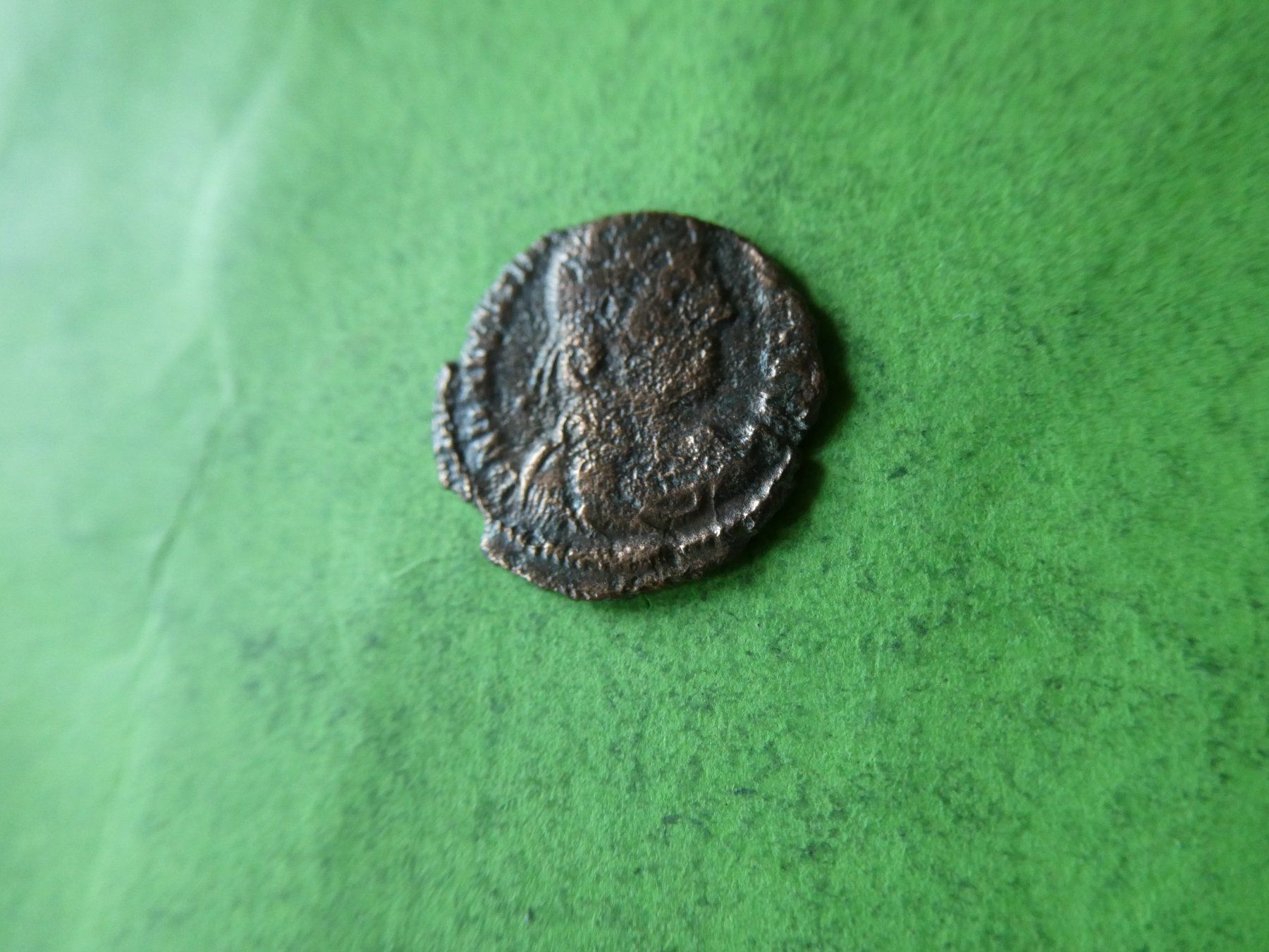 Tutti le monete: uralte Bronzemünze 18 mm     1.75 g – Usato da Hinterforst venduto da Rohusri 1