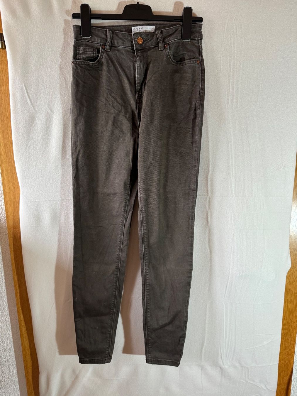 Primark Jeans: Jeans von Primark Gr. 38 – Usato da Grosswangen venduto da second_hand_dress