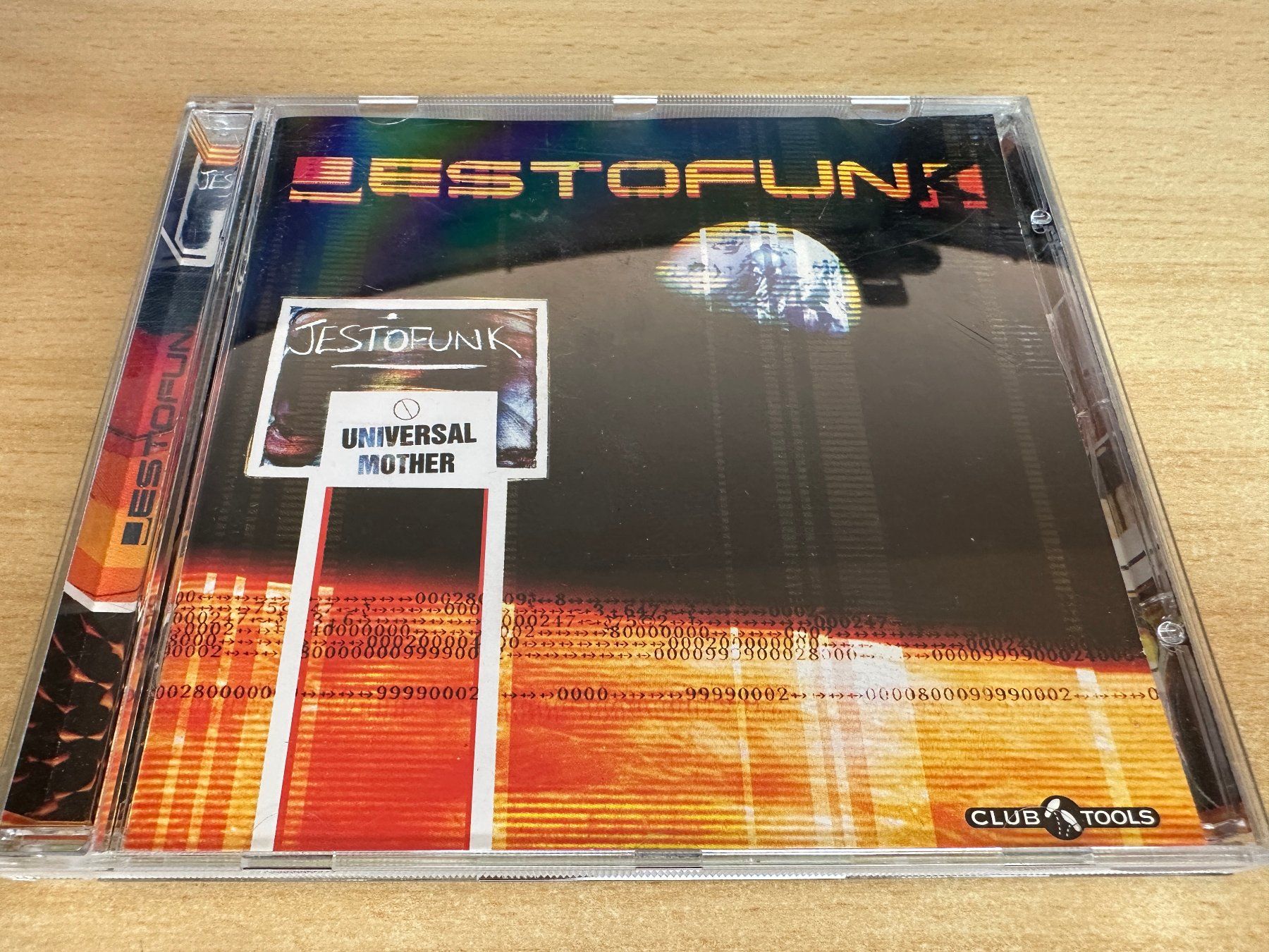 CD: S7 Jestofunk – Universal Mother – Usato da Rikon im Tösstal venduto da Alpenmutz