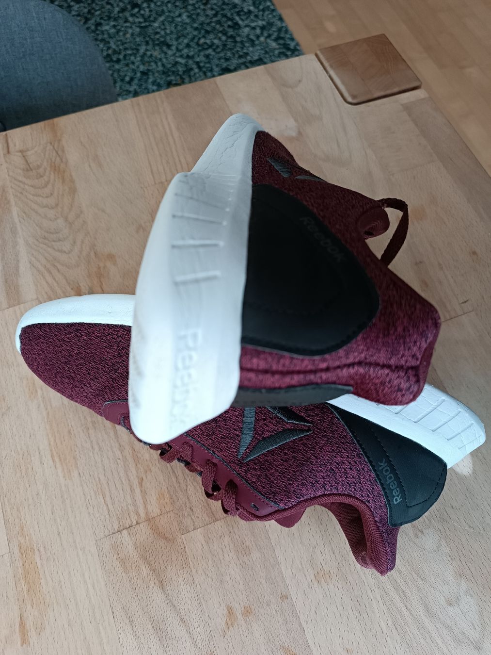 Reebok Scarpe da uomo: Reebok Sneaker Paket Gr 42 – Usato da Binz venduto da julijuli 9