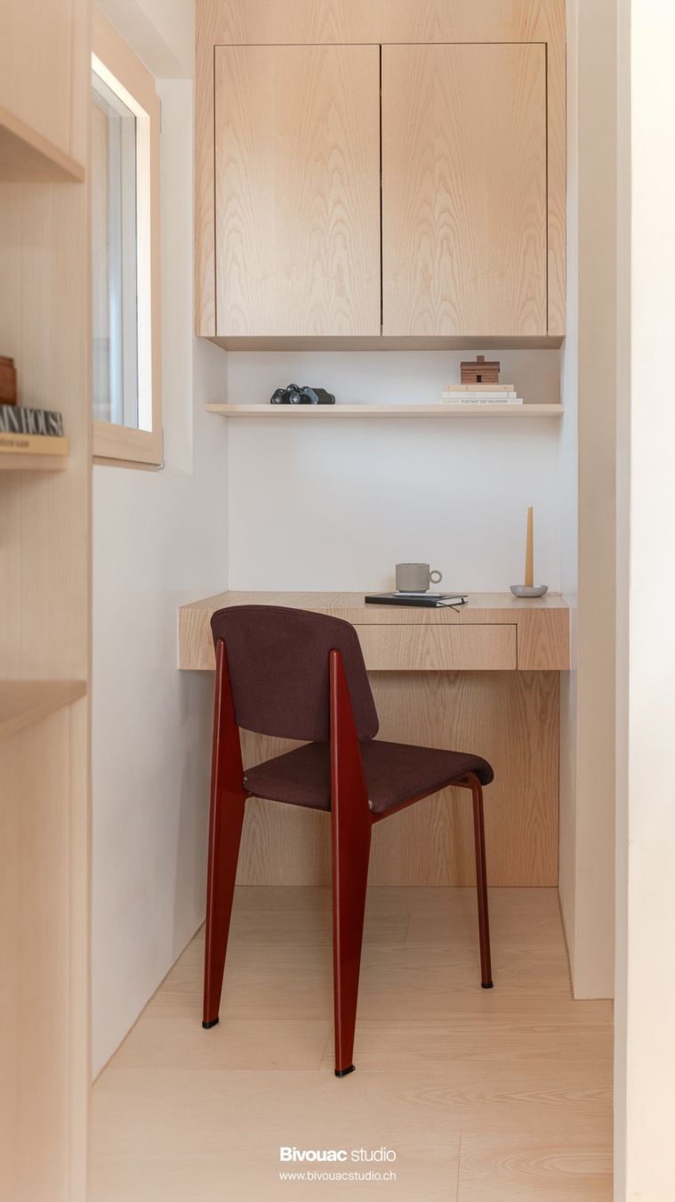 Vitra Chaises: Chaise Standard Jean Prouvé, modèle SR - édition VITRA – D'occasion à Lausanne par tom_9bvt 2