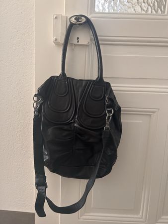 sac à bandoulière ou épaule LIEBESKIND cuir noir