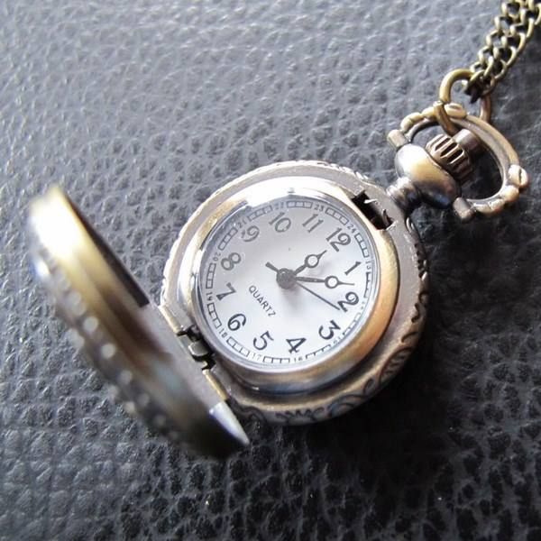 Uhren: Victorian Umhängeuhr Necklace Watch – Neu (gemäss Beschreibung) aus Schwanden GL von UHRKNALL 1