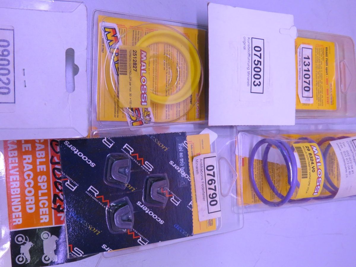 Tutti i ricambio per moto: Assorted Scooter Parts Lot New Condition – Nuovo e nell'imballaggio originale da Elsau venduto da MANWITHVAN 8