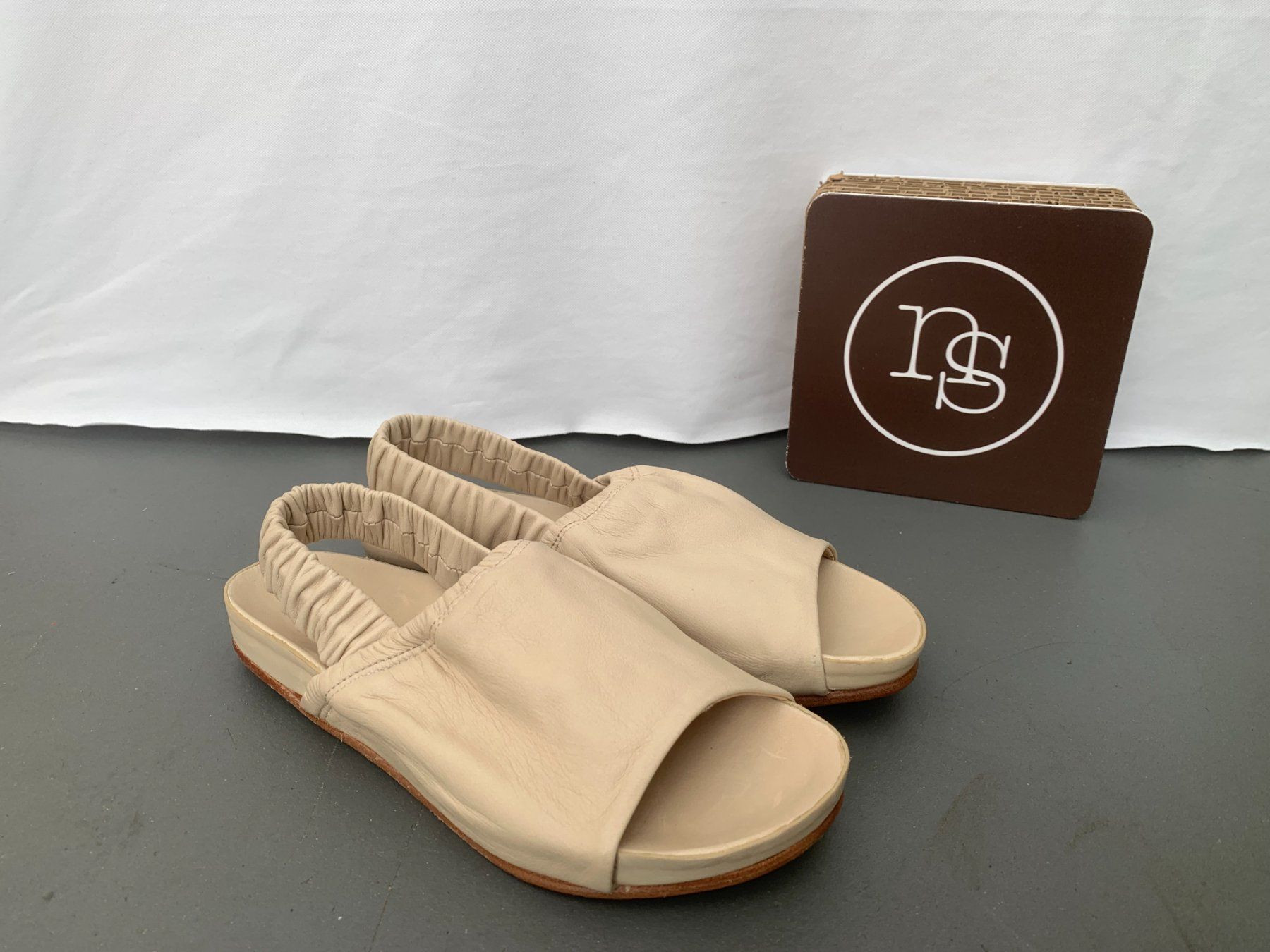 Neosens Scarpe da donna: Neosens Lairen 954S beige Gr.37 – Nuovo (secondo la descrizione) da Zürich venduto da finsti 1