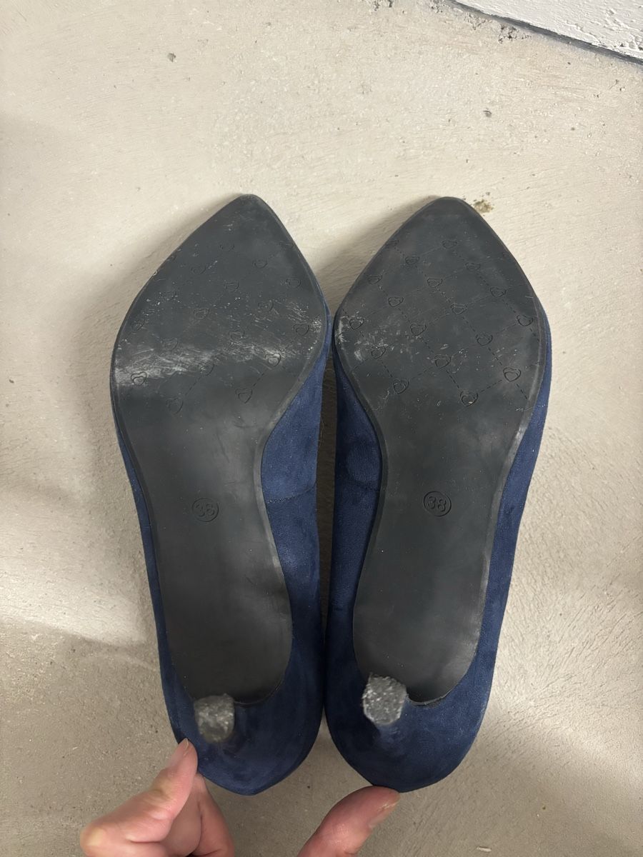Scarpe da donna: Absatzschuh Blau Wildleder Gr. 38 – Usato da Zürich venduto da cha_jz8q 3