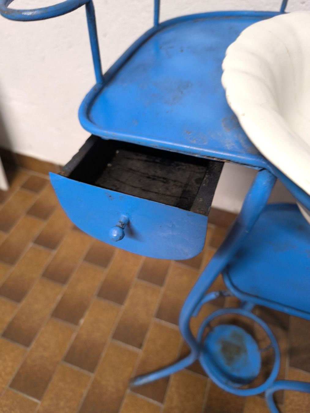 Specchi: Mobile lavabo vintage azzurro con specchio originale! – Usato da Pura venduto da tim_nd95 3