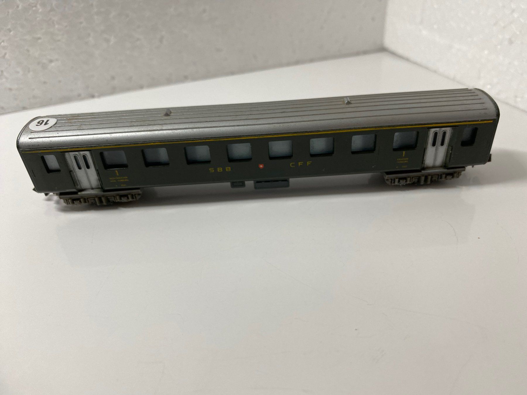 Lima Modellini di ferrovie: SBB Waggon Lima Spur N als defekt 16 – Difettoso da Kerzers venduto da tisyayasuBE
