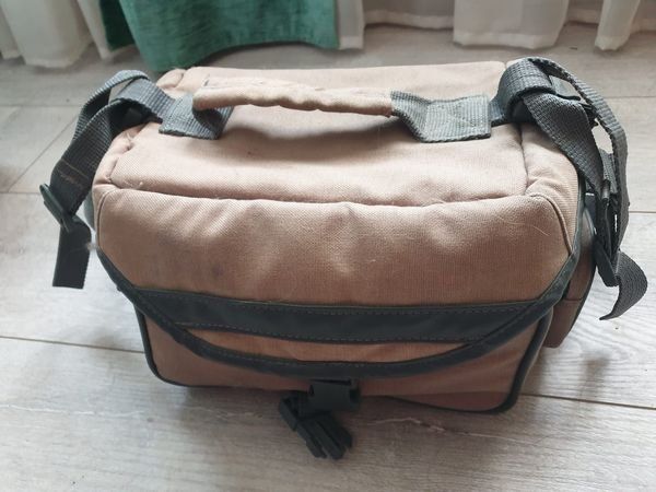Hama Terra Kameratasche Aus Recyceltem Polyester – 20x10,5x16,5 Cm, Gepolstert, Mit Tragegurt & Variabler Inneneinteilung
