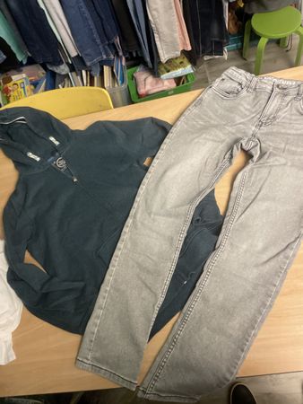 Cooles C&A Set Gr. 158: Jeans und Jacke für den Herbst