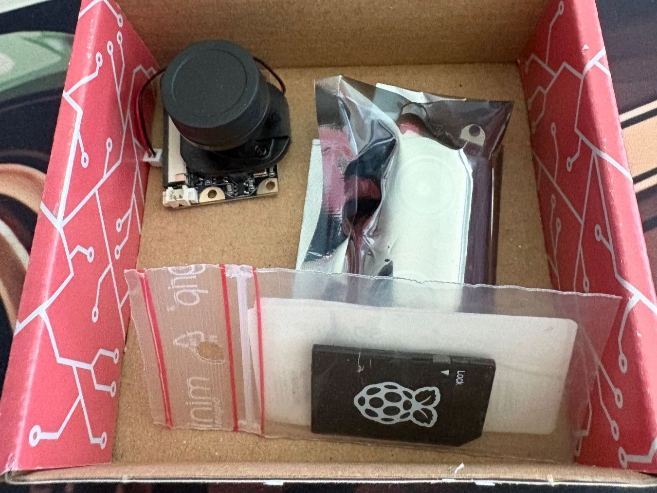 Raspberry Pi PCs: Raspberry Pi Zubehör CAM, Roboter ARM, Stecker etc – Neuf (Voir description) à Dübendorf par rogcol 6