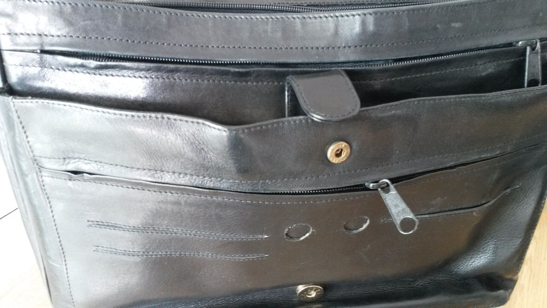 Taschen für Damen: Umhängetasche / Überschlagstasche Damen – Gebraucht aus Embrach von Baronessa76 1