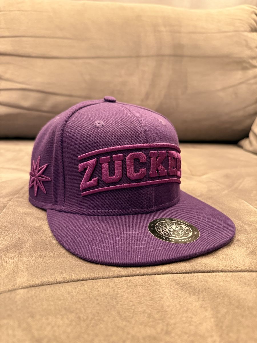 Hüte, Mützen & Caps: Snapback Zucker HowDeep – Neu (gemäss Beschreibung) aus Eschenbach LU von sirjethro