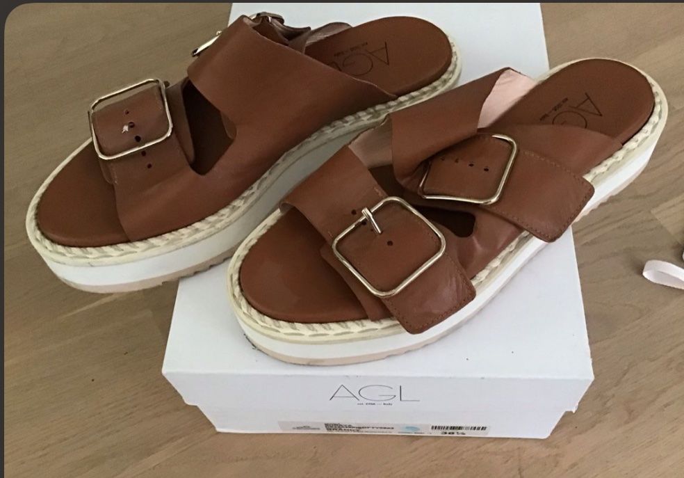 AGL Scarpe da donna: Pantolette von Breuninger 350.00 NP – Usato da Zürich venduto da Sol65